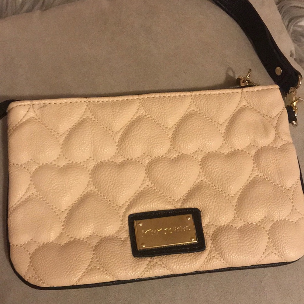 BETSEY JOHNSON WRISTLET